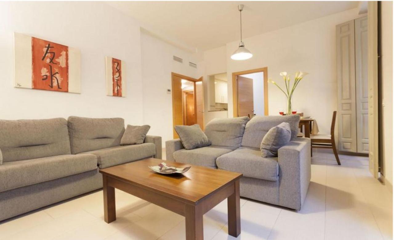 อปาร์ตาเมนโตส ฆิบรัลฟาโร Apartment มาลากา ภายนอก รูปภาพ